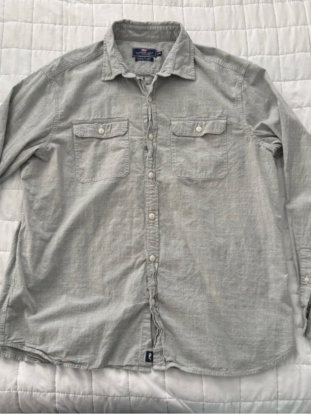 Vineyard Vines Men's Light Gray Button-Down Shirt